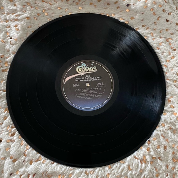 The Charlie Daniel’s Band The Million Mile Reflections Vinyl. 1979. Retro. - Picture 4 of 4